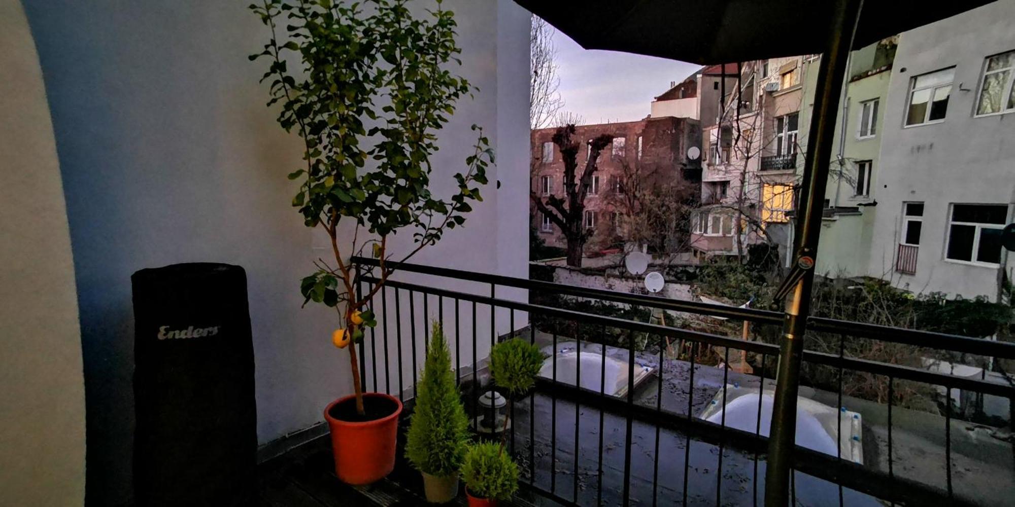 Entire Modern Studio With Terrace - North Station Брюксел Екстериор снимка